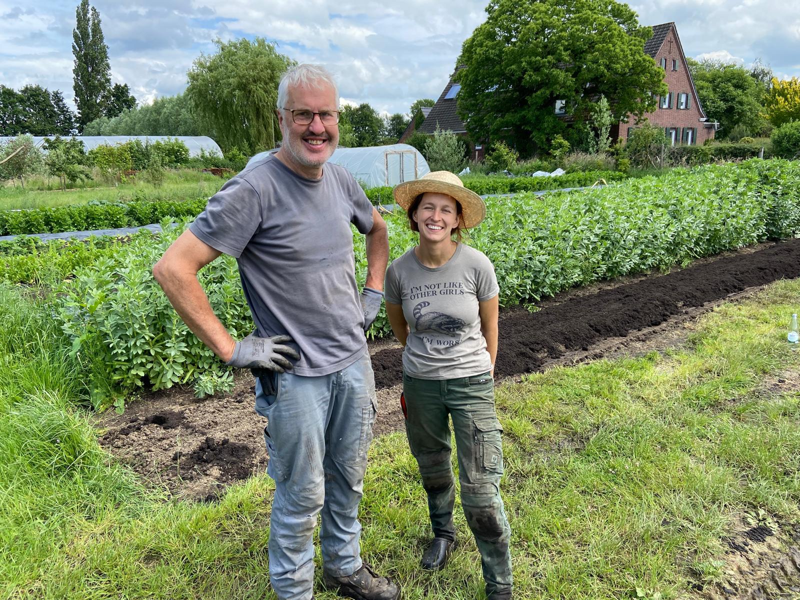 Team beim Anbau